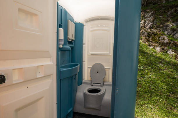 Portable Toilet Options We Offer in Carefree, AZ